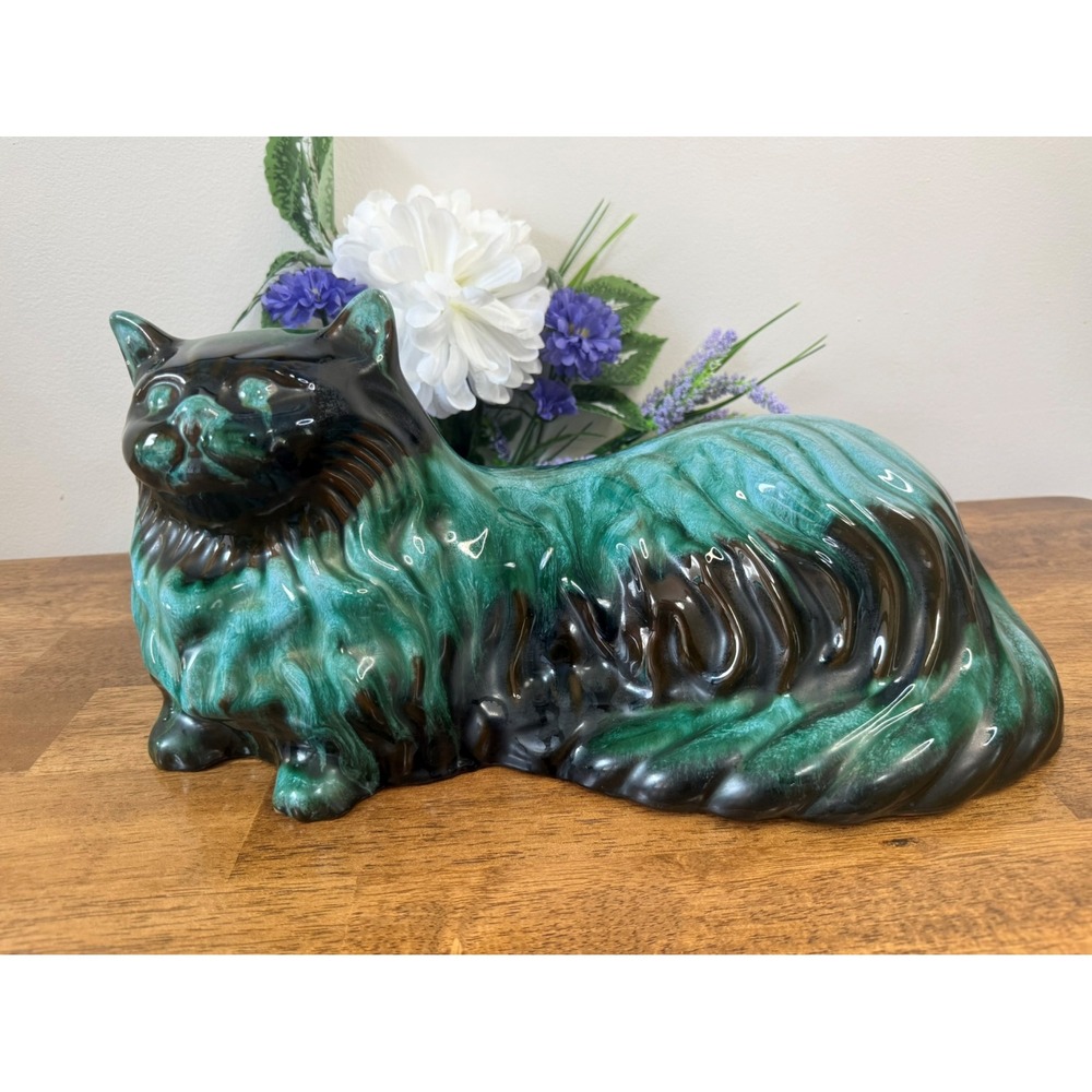 Vintage Blue Mountain Pottery Reclining Cat Large Canadian Art Pottery Figurine